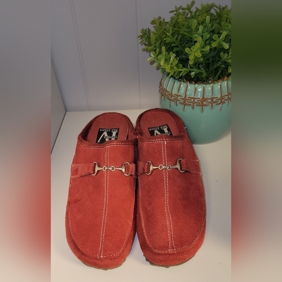 WOMEN'S Built for comfort VJ red suede - Picture 1 of 7